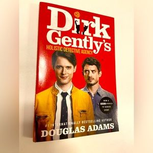 Dirk Gently’s Holistic Detective Agency - Douglas Adams
